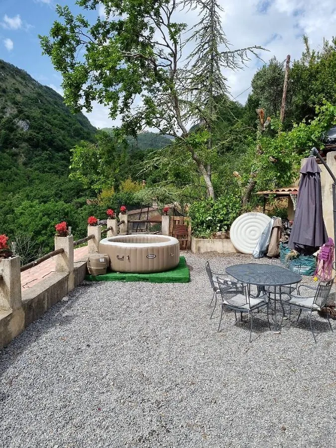 Appartement 3 Pieces Dans Maison Individuelle Entre Mer Et Montagnes Bouyon Apartment