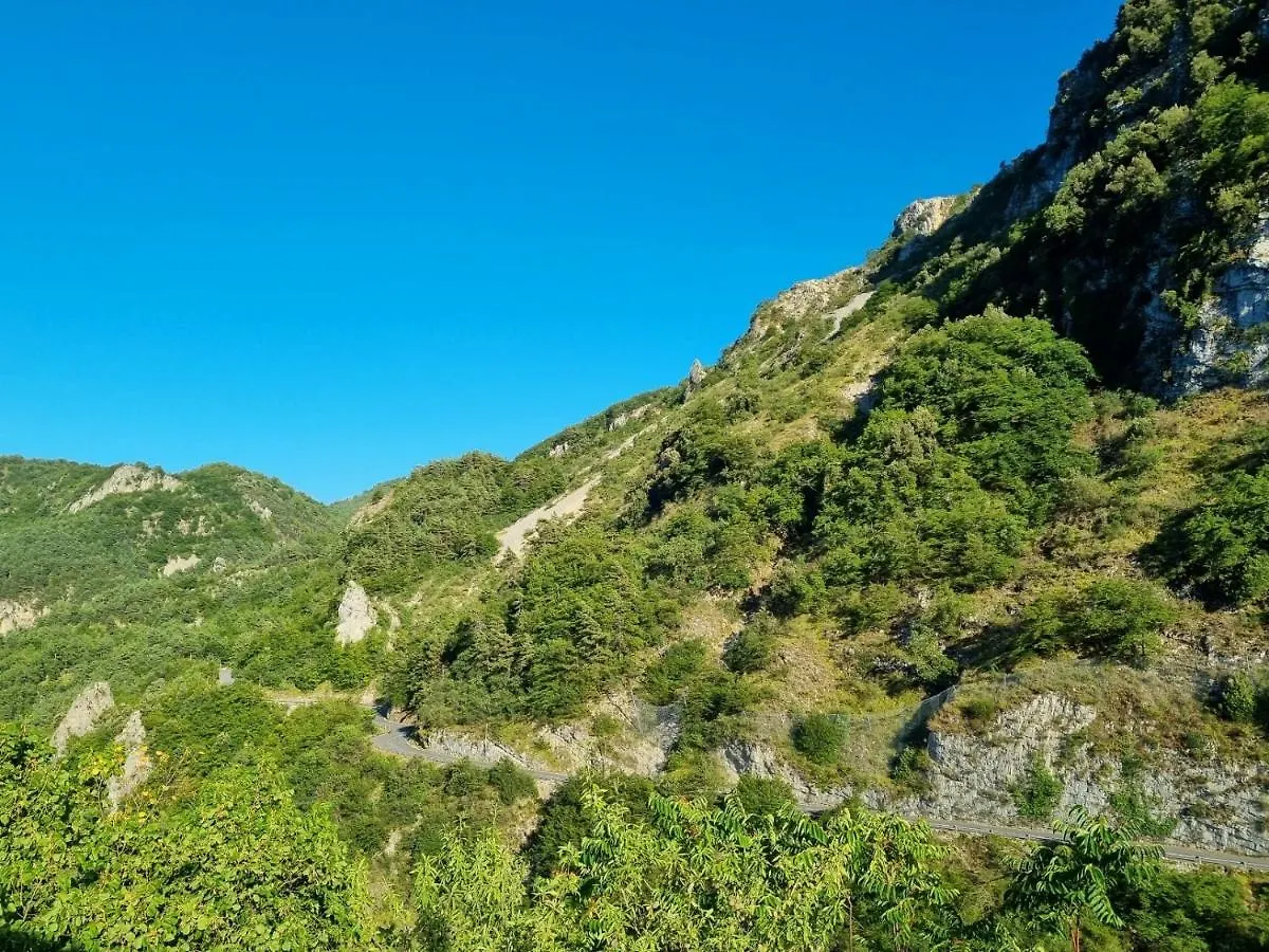 Appartement 3 pièces dans maison individuelle entre mer et montagnes Bouyon