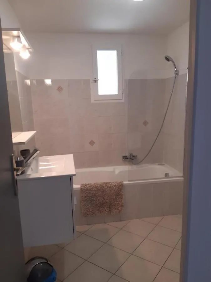 Appartement 3 pièces dans maison individuelle entre mer et montagnes Bouyon 0*,